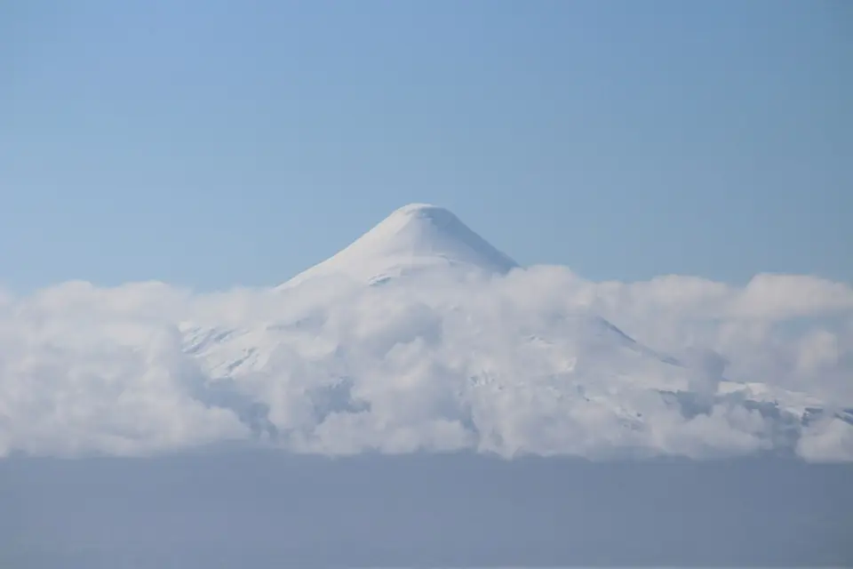 Volcán Osorno en invierno en el Parque Nacional Vicente Pérez Rosales